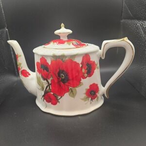 Peppertree Tabletops Poppy Fine Porcelain Teapot Red Floral Gold Trim